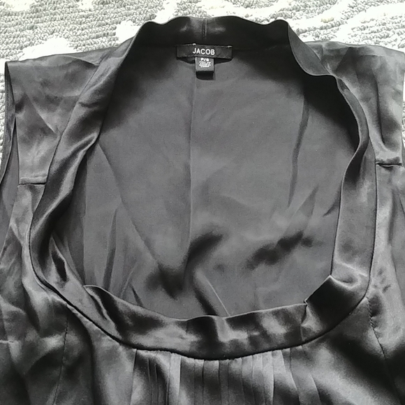 JACOB 💯SILK TOP - SMALL - Picture 2 of 7